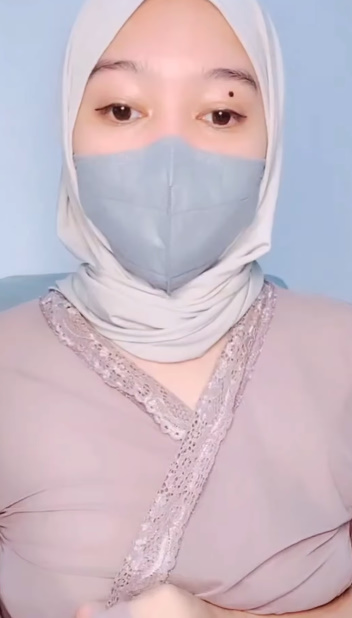 looking makes it hot_66