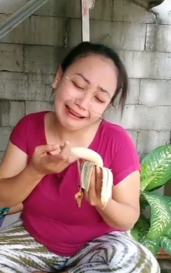 looking makes it hot_66