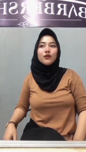 looking makes it hot_66