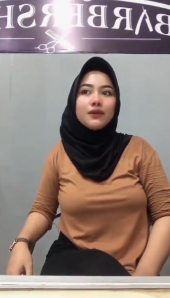 looking makes it hot_66