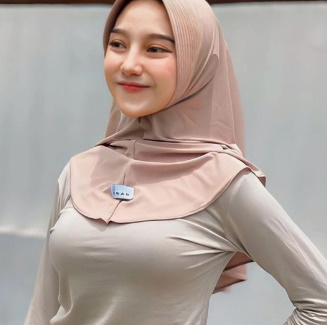 looking makes it hot_67