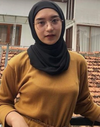 looking makes it hot_67