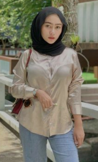 looking makes it hot_67