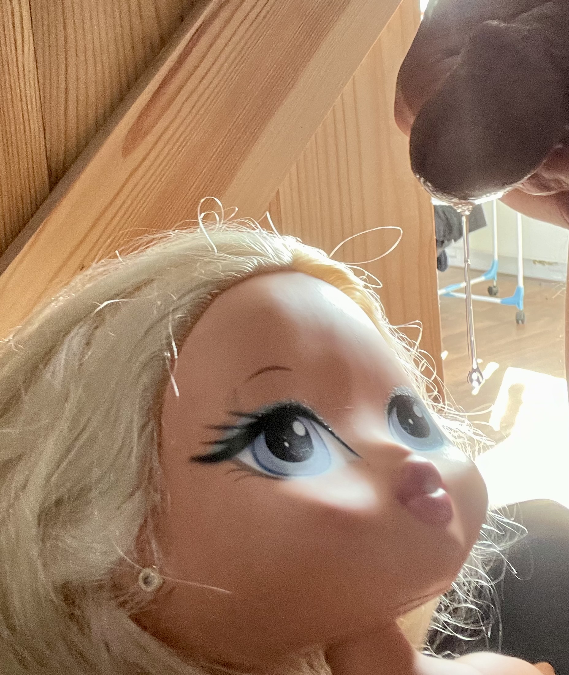 Smellly blonde secondhand store doll facial cumshot
