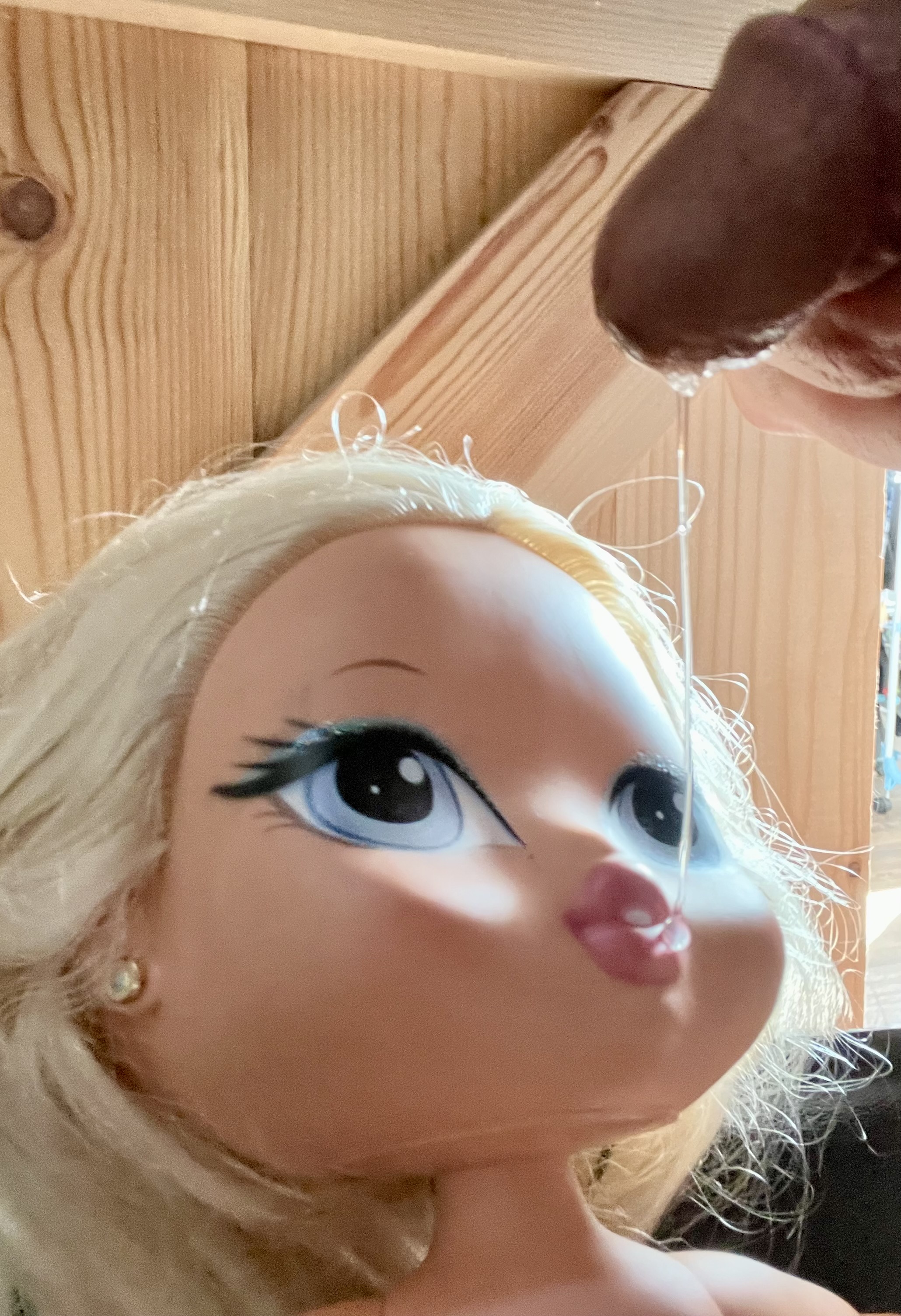 Smellly blonde secondhand store doll facial cumshot