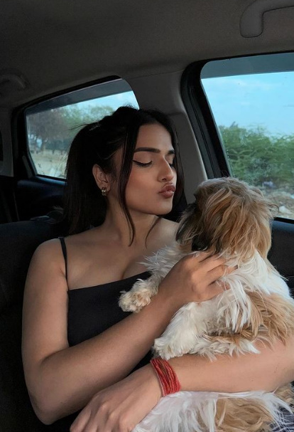 looking makes it hot_69