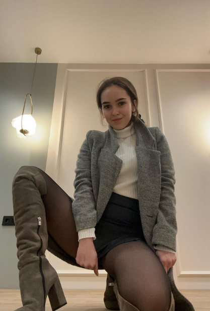 looking makes it hot_70