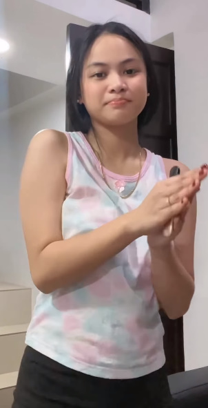 looking makes it hot_72