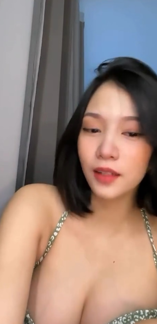 looking makes it hot_72