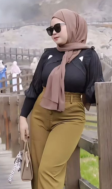 looking makes it hot_72