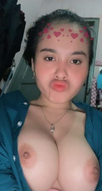 looking makes it hot_74