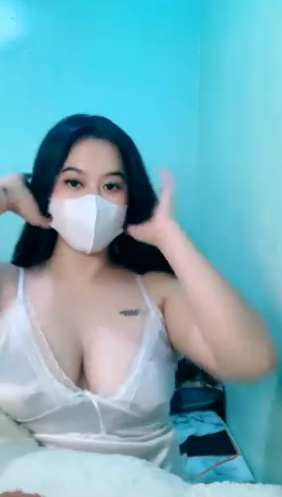 looking makes it hot_74