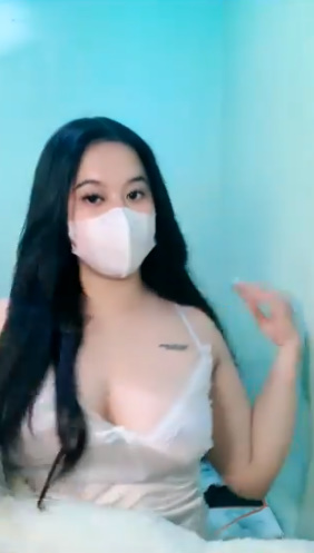 looking makes it hot_74