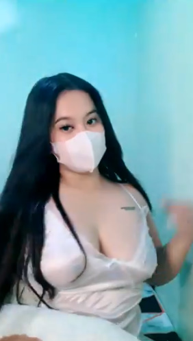 looking makes it hot_74