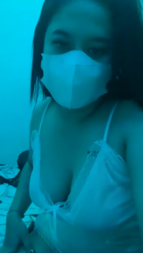 looking makes it hot_74