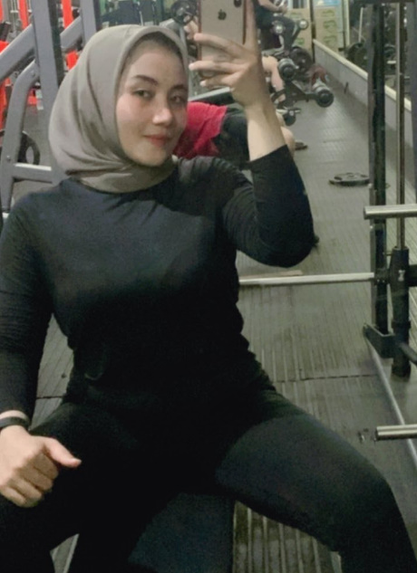 looking makes it hot_77