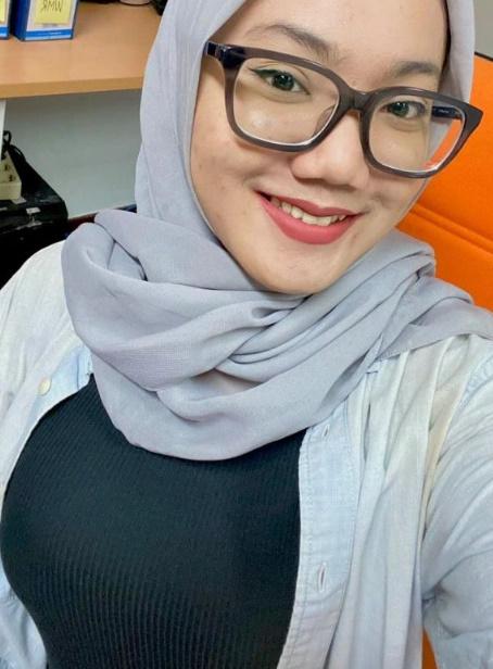 looking makes it hot_77