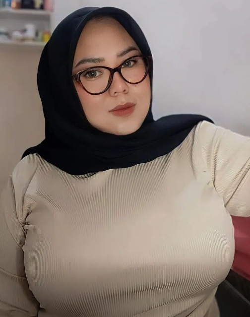 looking makes it hot_77