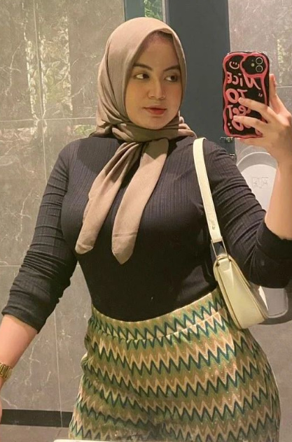 looking makes it hot_77