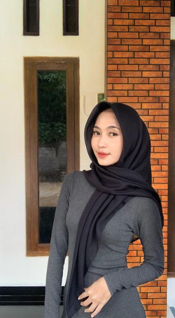 looking makes it hot_77