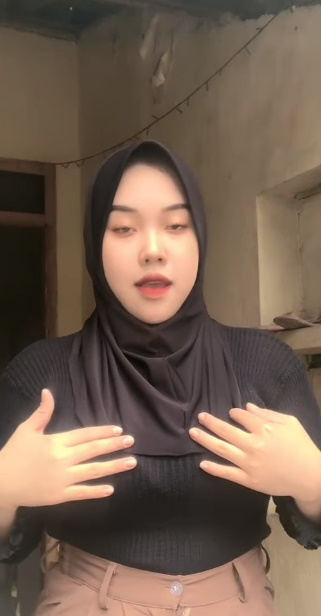 looking makes it hot_77