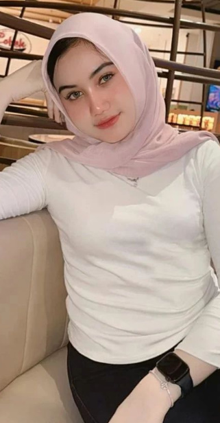 looking makes it hot_77