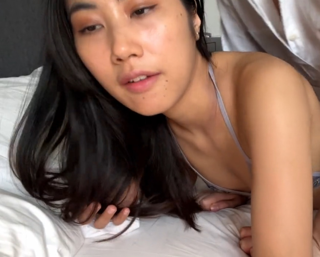 looking makes it hot_78