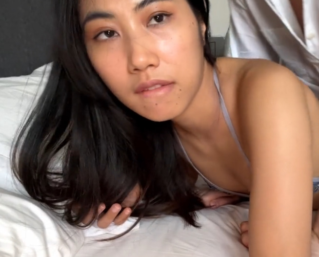 looking makes it hot_78