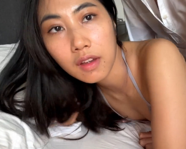 looking makes it hot_78