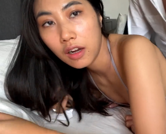 looking makes it hot_78