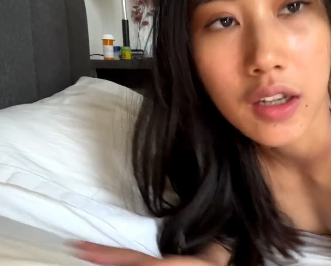 looking makes it hot_78