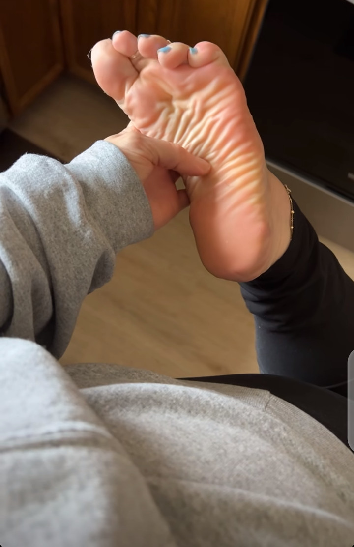 delicious feet