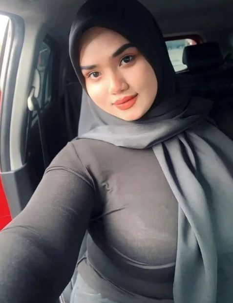 looking makes it hot_82