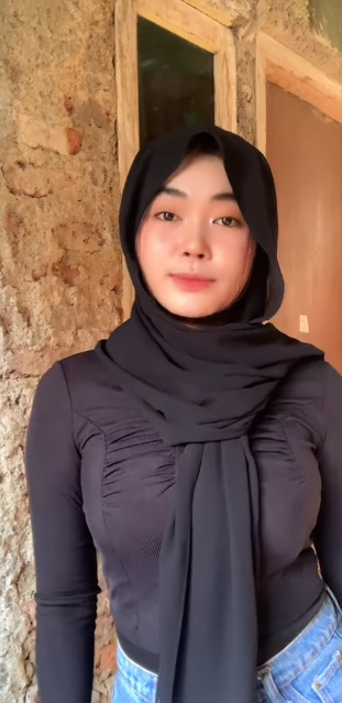 looking makes it hot_82