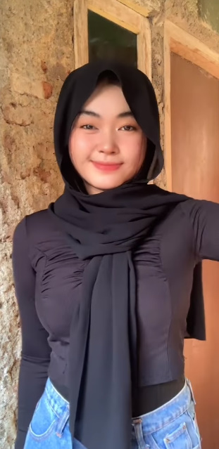 looking makes it hot_82