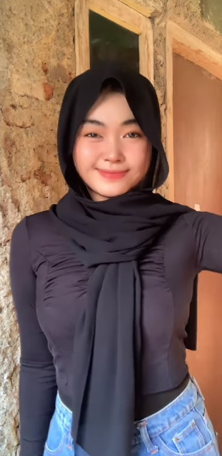 looking makes it hot_82