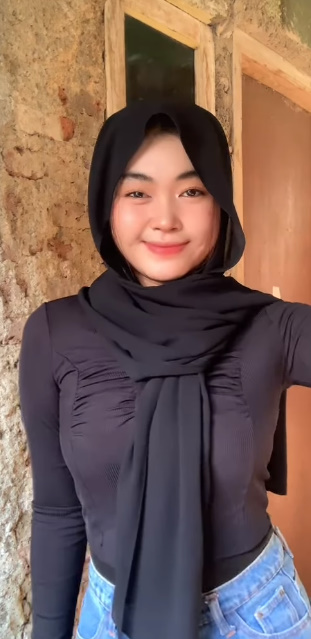 looking makes it hot_82