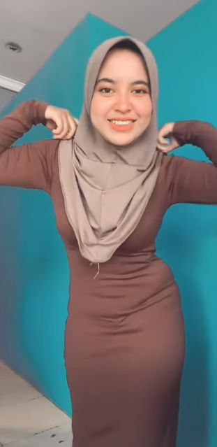 looking makes it hot_82