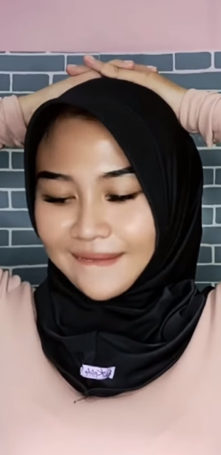 looking makes it hot_82