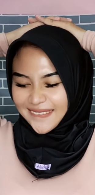 looking makes it hot_82