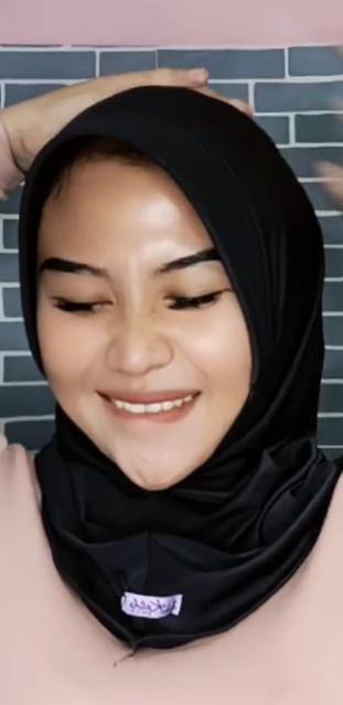 looking makes it hot_82