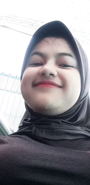 looking makes it hot_82