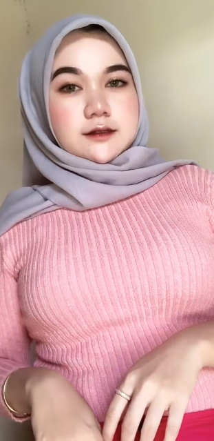 looking makes it hot_82