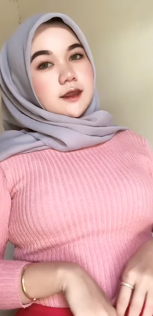 looking makes it hot_82