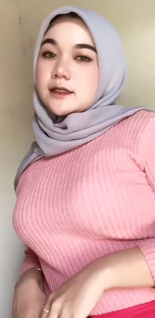 looking makes it hot_82