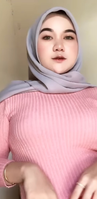 looking makes it hot_82