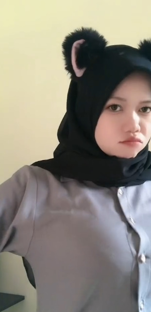 looking makes it hot_82