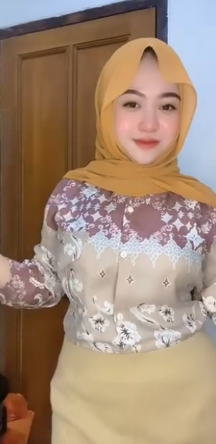 looking makes it hot_82