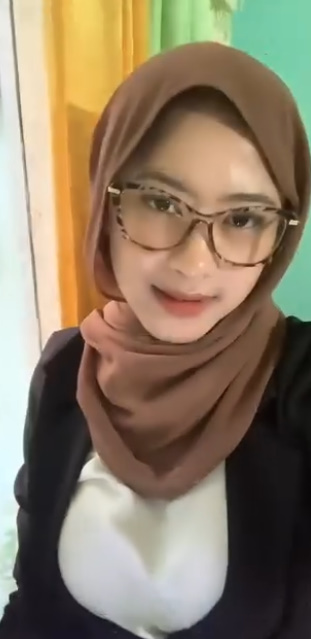 looking makes it hot_82