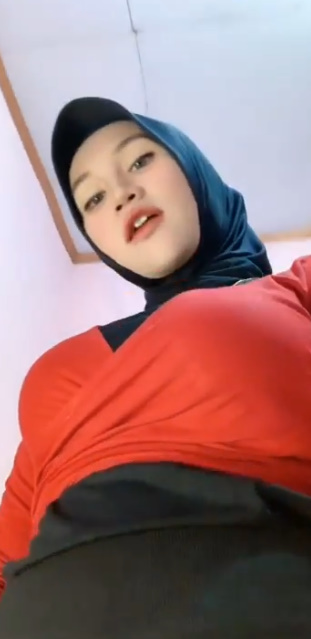 looking makes it hot_82